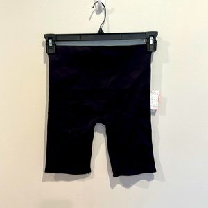 NWT SPANX BIKE SHORT LOOK AT ME NOW FABRIC